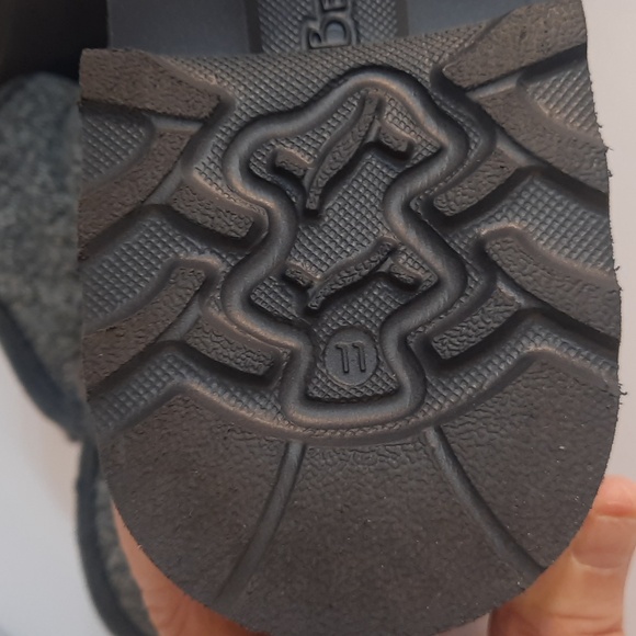 BearPaw Women's Charcoal Buckle Boots Size 11 - Picture 7 of 10